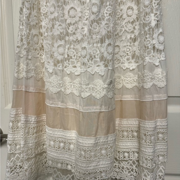 New / beautiful lace dress - Picture 6 of 7